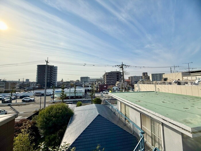 物件内観写真17　(室内からの展望)