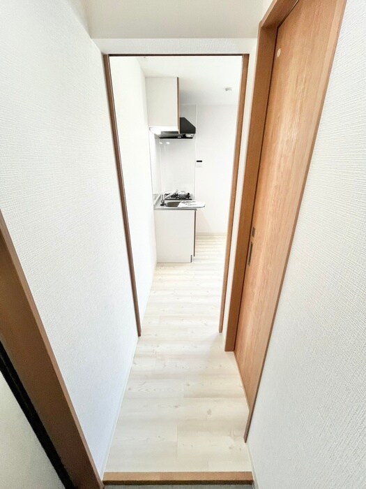 物件内観写真18　(廊下)