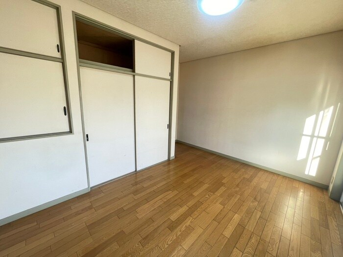 物件内観写真10　(居室)