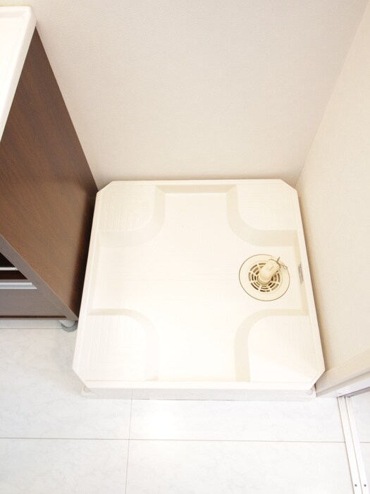 物件内観写真17　(洗濯機置場)