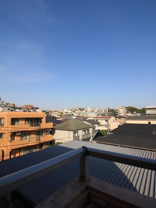 物件内観写真16　(室内からの展望)