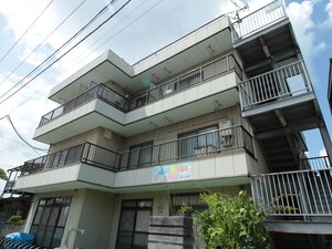ニュ－ひがし外観写真