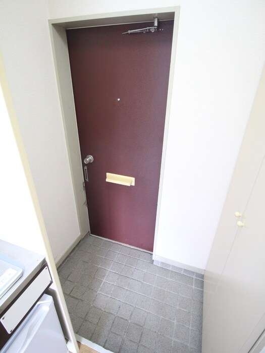 物件内観写真7　(玄関)