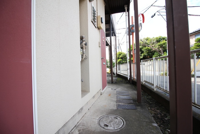 物件外観写真6　(エントランス部分)