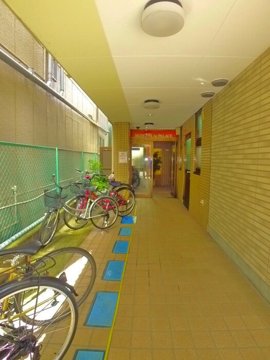 物件外観写真3　(駐車場)