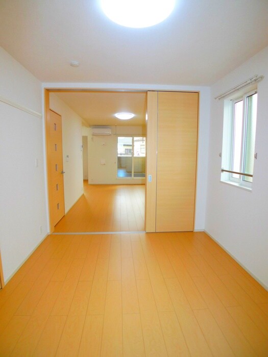 物件内観写真5　(居室)