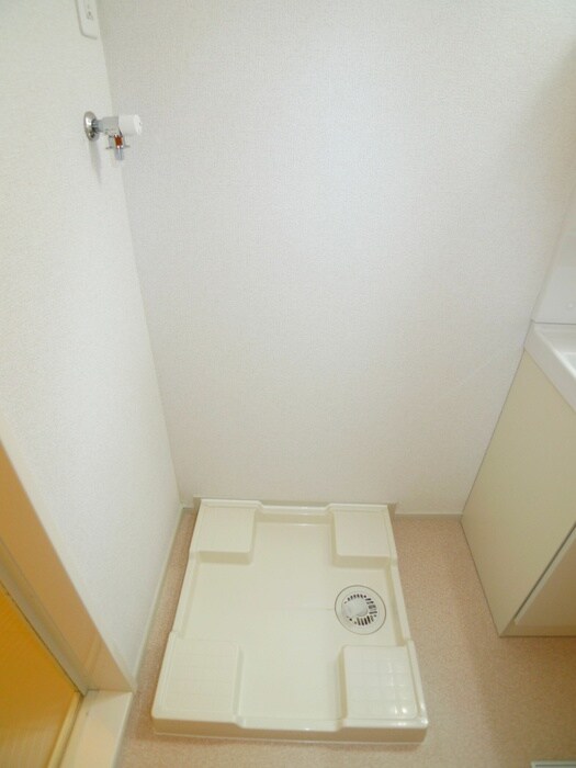 物件内観写真9　(洗濯機置場)