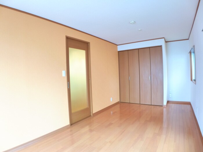 物件内観写真5　(居室)