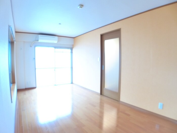 物件内観写真10　(居室)