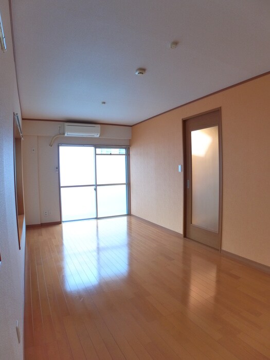 物件内観写真11　(居室)