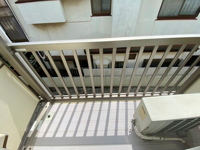 物件内観写真16　(洗濯機置場)