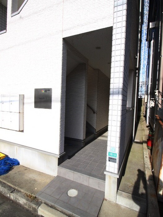 物件外観写真5　(エントランス部分)