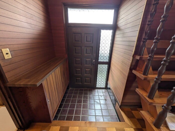 物件内観写真15　(玄関)