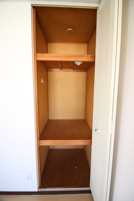 物件内観写真22　(収納)
