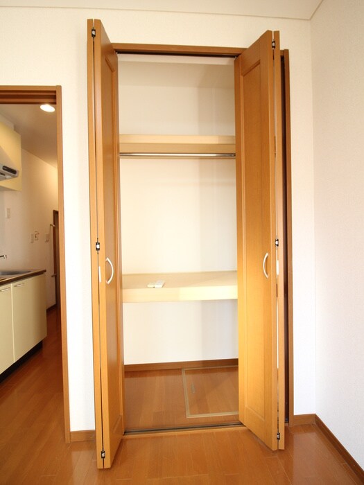 物件内観写真14　(収納)