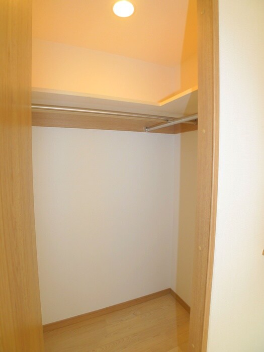 物件内観写真11　(収納)
