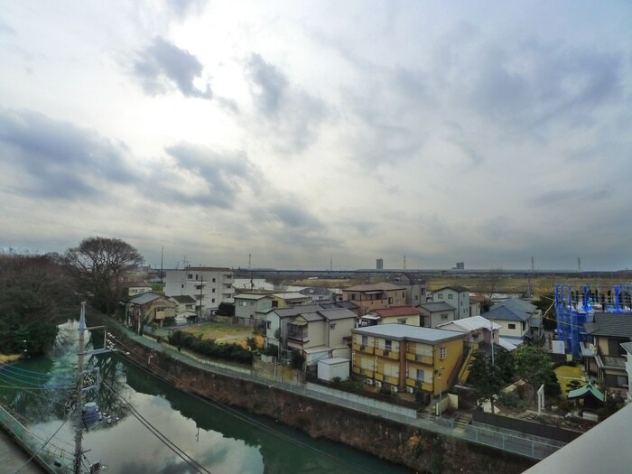 物件内観写真22　(室内からの展望)