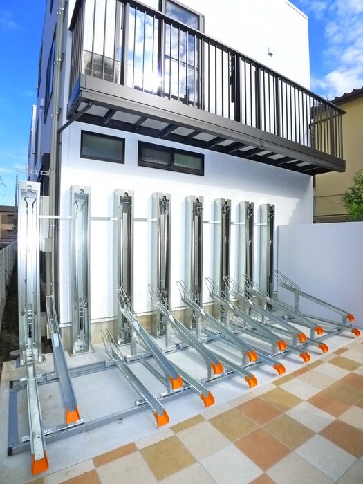 物件外観写真5　(駐輪場)