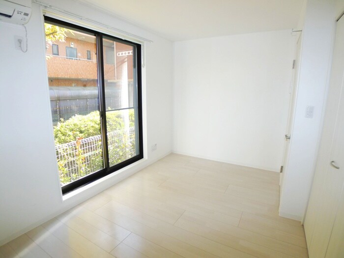 物件内観写真17　(居室)