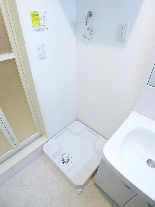 物件内観写真19　(洗濯機置場)