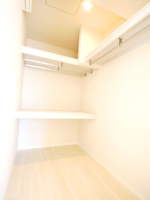 物件内観写真10　(収納)