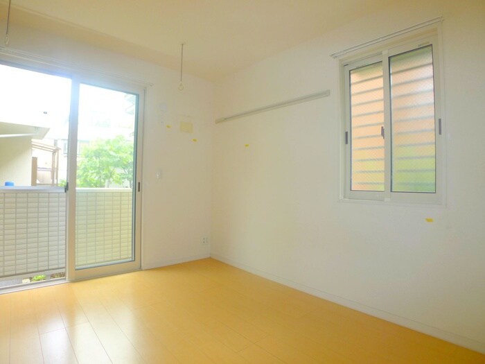 物件内観写真10　(室内からの展望)