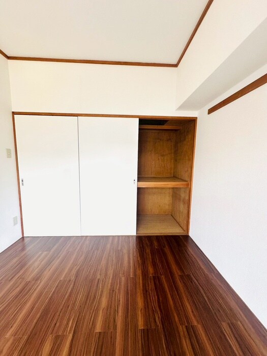 物件内観写真12　(収納)