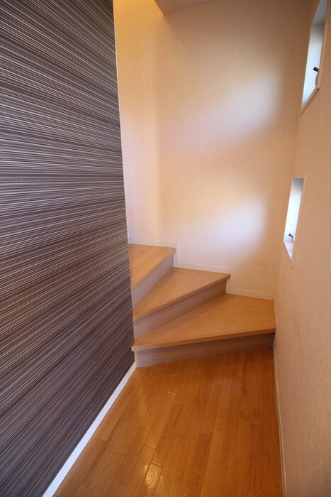 物件内観写真7　(玄関)