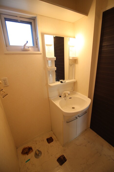 物件内観写真14　(洗面)