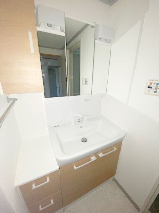 物件内観写真9　(洗面)