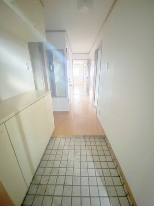 物件内観写真14　(玄関)