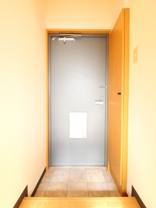 物件内観写真15　(玄関)