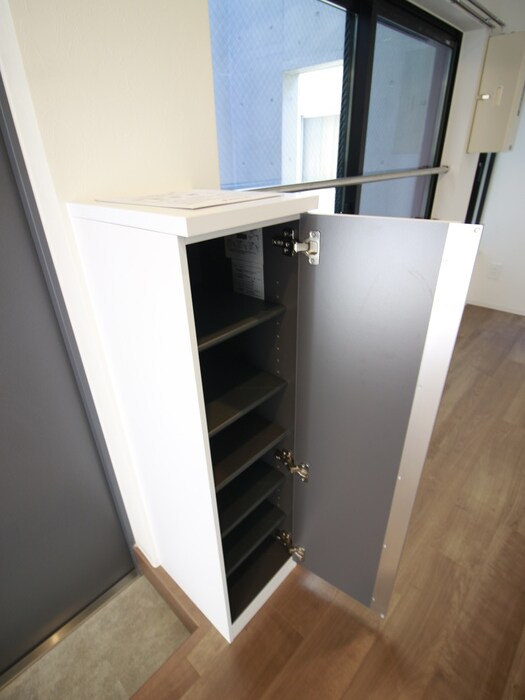 物件内観写真8　(靴箱)