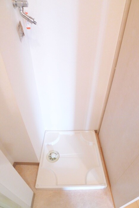 物件内観写真15　(洗濯機置場)