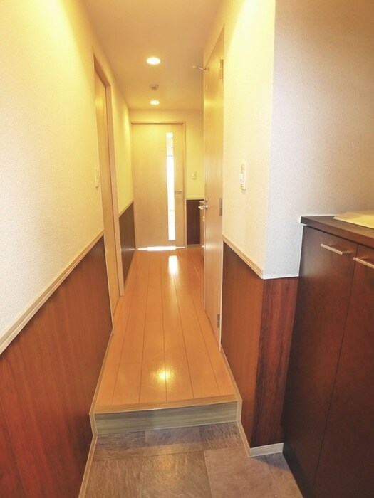 物件内観写真17　(玄関)