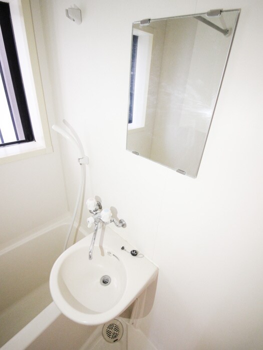 物件内観写真10　(洗面)