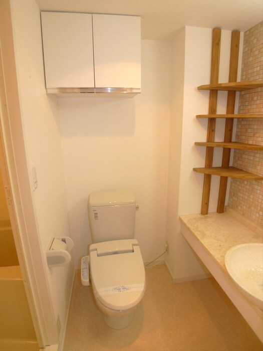 物件内観写真14　(トイレ)