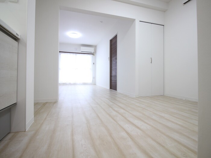 物件内観写真9　(廊下)