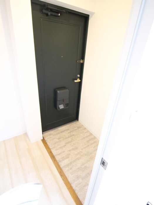 物件内観写真15　(玄関)