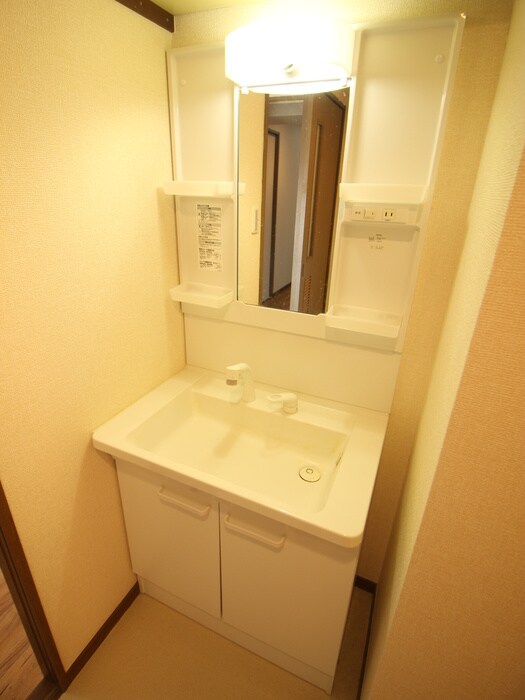 物件内観写真11　(洗面)