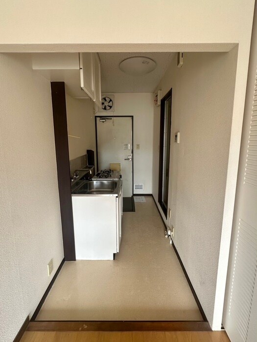 物件内観写真14　(廊下)