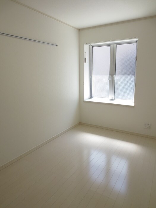 物件内観写真14　(居室)