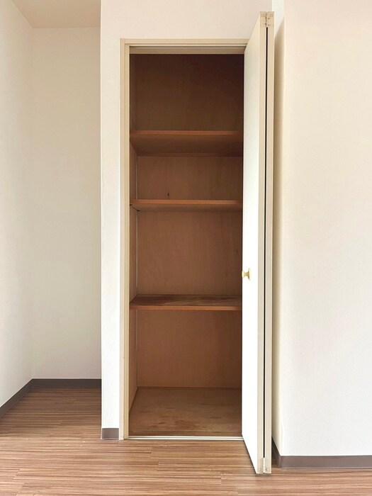 物件内観写真16　(収納)