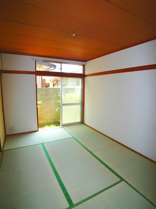 物件内観写真8　(居室)