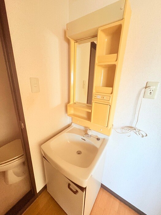 物件内観写真9　(洗面)