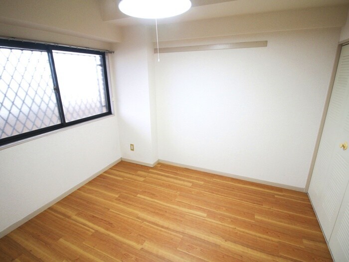 物件内観写真16　(室内からの展望)