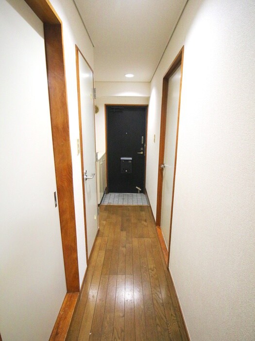 物件内観写真17　(廊下)