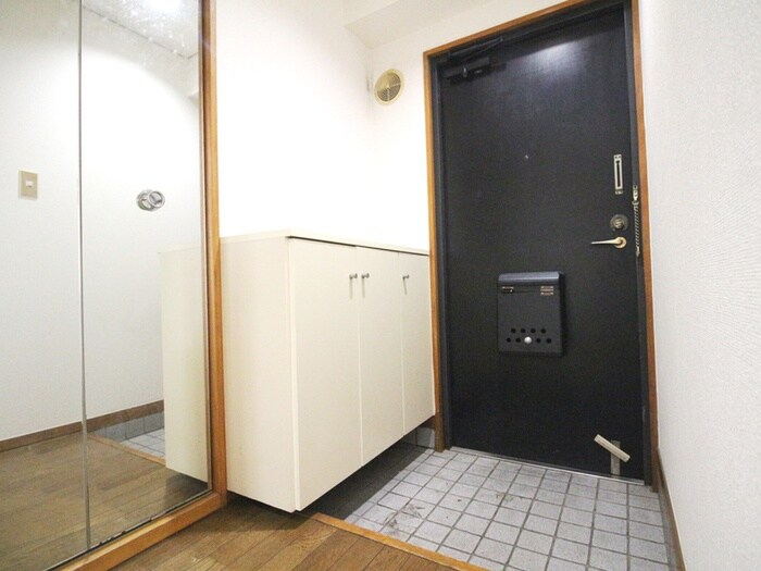 物件内観写真19　(玄関)