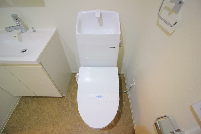 物件内観写真12　(トイレ)