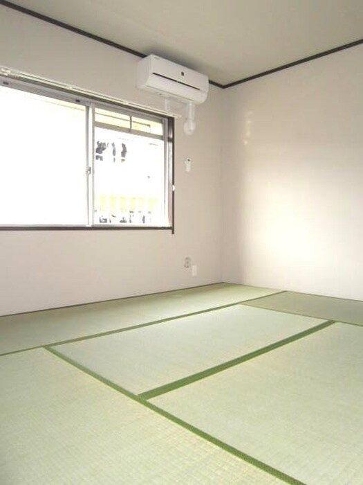 物件内観写真6　(居室)